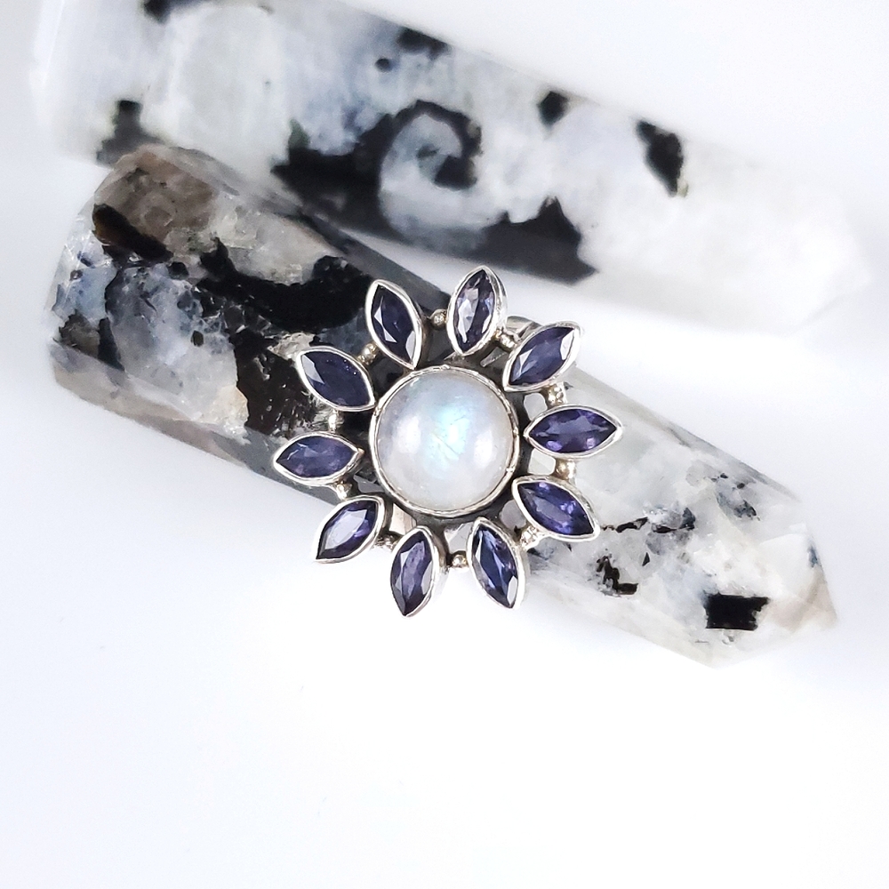 🎉HP~7/28/22🎉Sterling Silver Rainbow Moonstone and Iolite Flower Ring Size 9 - Picture 6 of 16